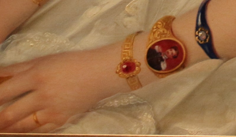 Enamel miniature bracelet