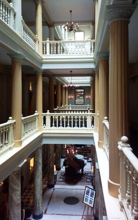 This is the hotel, If you look for a set to film a murder in a hotel, that's your best find: it has four floors and no safety net.